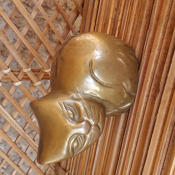Vintage brass kitty cat